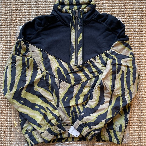 NEW Free People Walk The Line Pullover In Olive Combo - Picture 13 of 16